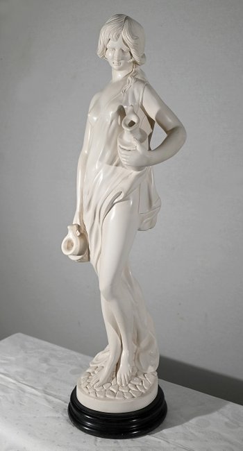 Important Statue, "Young Woman with Jugs" - 2nd part XXth century