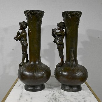 Paire de Vases en Régule « Enfants musiciens », d’après A. Moreau – Fin XIXe