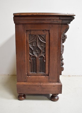 Small Oak Landing Linen Chest, Renaissance style - Late 19th century