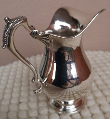 Creamer / milk jug in solid silver (ref D 0097)