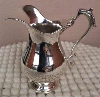 Creamer / milk jug in solid silver (ref D 0097)