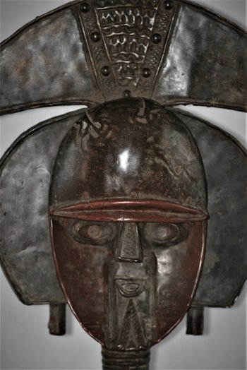 Importante figura reliquiaria di Kota Janus, Gabon.