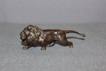 Bronze Okimono Representing a Lion About 1900 Signed