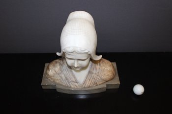 Alabaster and marble bust depicting a Dutch woman circa 1900