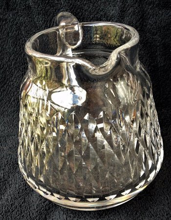 Schöner Wasserkrug aus klarem Kristall BACCARAT (ref D 0113)