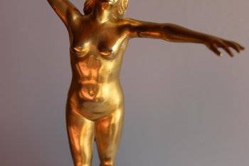 Bronzo raffigurante una donna firmato Durquet