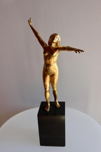 Bronzo raffigurante una donna firmato Durquet