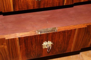 Louis XVI Swiss chest of drawers in walnut, late 18th century