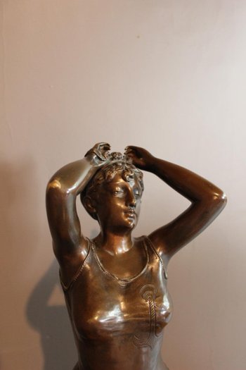 Bronze Figurant Une Baigneuse 1900