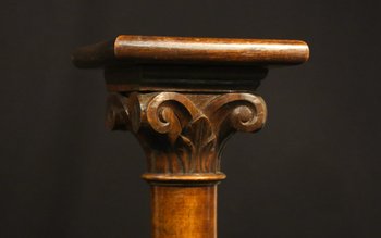  Column / bolster in walnut 17th 