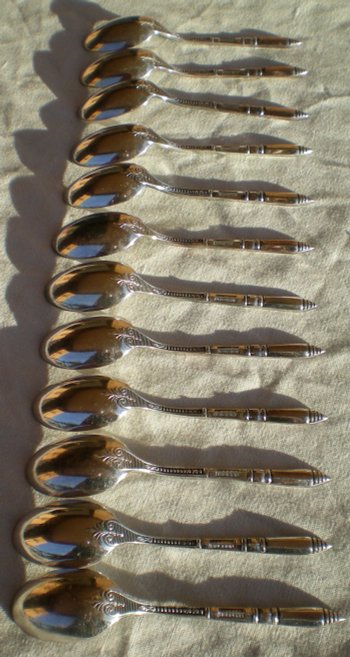 Box 12 mocha spoons + silver sugar tongs "Russian style" handles ERCUIS (ref MA 0475)