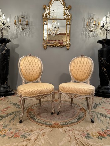 Paire De Chaises De Style Louis XV En Bois Laque Epoque XIXeme