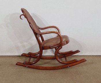 Child's Rocking Chair in Beech, Maison Thonet - 1910