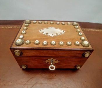 Small jewelry box