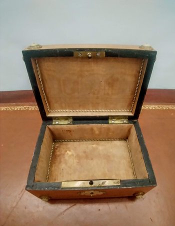 Small jewelry box