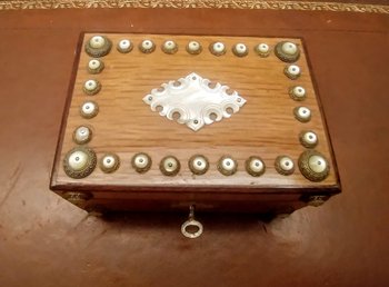 Small jewelry box