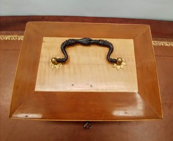 Jewelry box