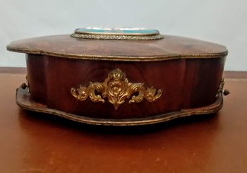 Giroux jewelry box