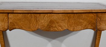 Walnut table and desk, Louis XV style - Mid 19th century