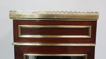 Small solid mahogany and veneered display case, Louis XVI style - Late 19th century