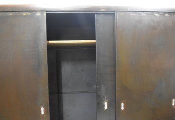 Enorme Armoire Penderie En  Métal Industriel Années 50