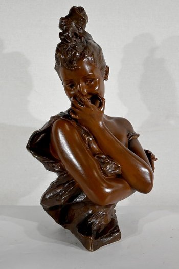 Bronzo "Giovane donna birichina" di G. Van Der Straeten, Art Nouveau - Fine XIX secolo