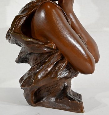 Bronzo "Giovane donna birichina" di G. Van Der Straeten, Art Nouveau - Fine XIX secolo