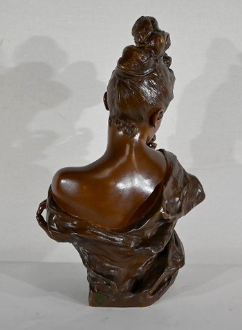 Bronzo "Giovane donna birichina" di G. Van Der Straeten, Art Nouveau - Fine XIX secolo