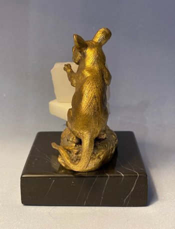 Gilt bronze ''Sugar mouse'' signed C. Bailly.