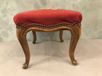 Louis XV style stool in beech wood covered with a tapestry of 20th century flowers