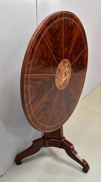 Pedestal table in mahogany burl veneer and marquetry, Charles X period - Early 19th century