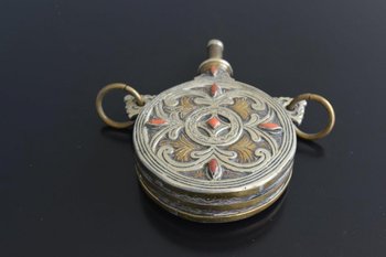 Militaria - Powder Pear In Oriental Embossed Brass