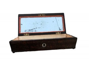 Small magnifying glass box 19 th century