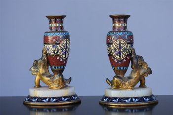 Paar Tür Soliflore Vergoldete Bronze Cloisonne Napoleon III Aux Cherubs Ende des 19. Jahrhunderts