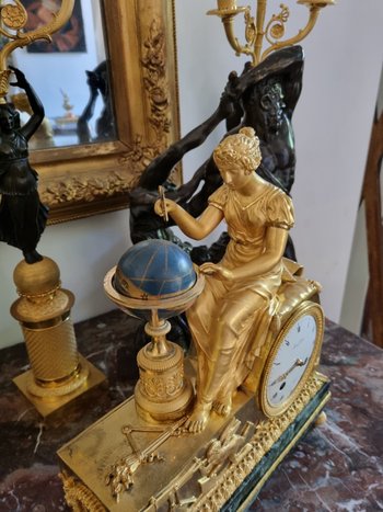 Belle Pendule Signée à l'Etude De l'Astronomie ,d'époque Empire.