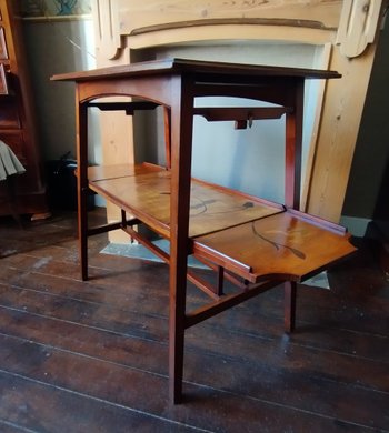 Table of living room with flaps in marquetry in the Gallé taste