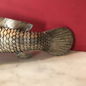 Grand poisson articulé