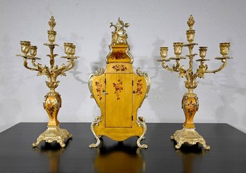 Important Gilded Bronze and Martin Varnish Mantel Set, Louis XV style - Mid 19th century