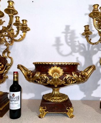 Very Important Garniture in Griotte marble, chased bronze and gold, Napoleon III period