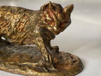 Small bronze Cat Fratin