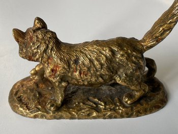 Small bronze Cat Fratin