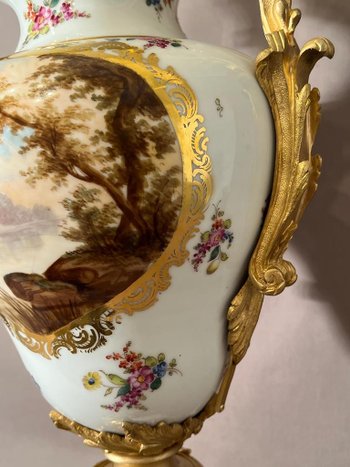 Large Meissen porcelain vase mounted in gilt bronze XIXth century