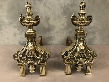 Coppia di antichi candelabri in bronzo del XIX secolo in stile Luigi XVI