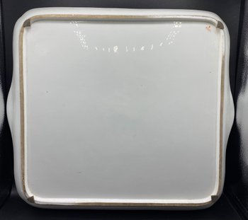 PORCELAIN TRAY ARMORIÉ XIXTH CENTURY