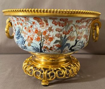 Large Cup In Imari Porcelain And Gilt Bronze Mount Nineteenth