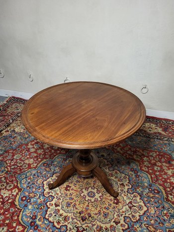 Louis Philippe mahogany pedestal table