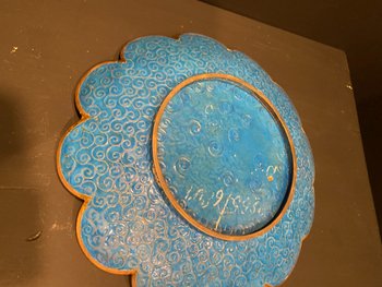 Plat polylobé en cloisonné