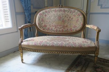 Wohnzimmer aus geschnitztem und vergoldetem Holz im Louis XVI-Stil im Napoleon-III-Stil