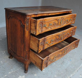 18th Century Walnut Crossbow Commode