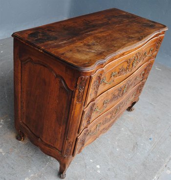 18th Century Walnut Crossbow Commode